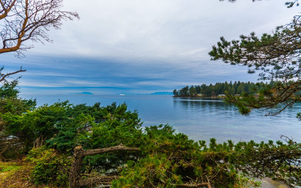 Beautiful Gabriola Island Waterfront -- 21 Malaspina Drive